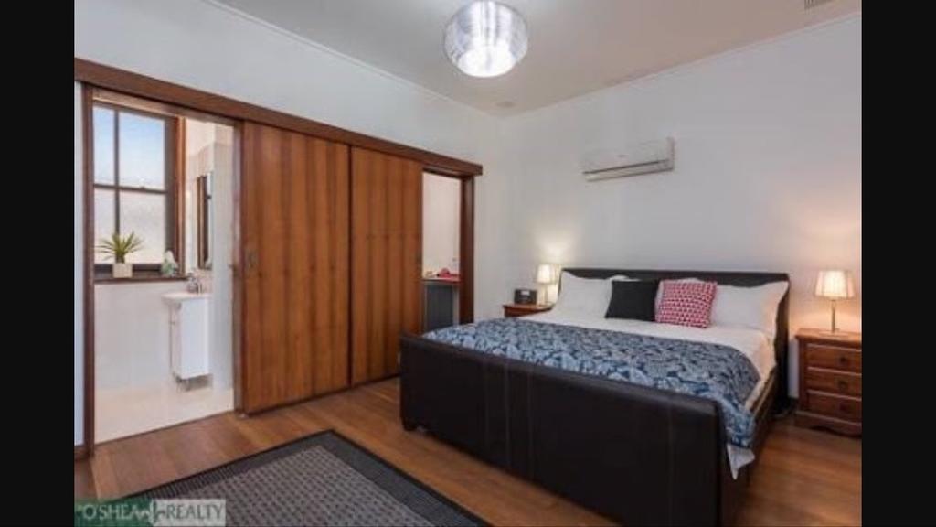 Fairway Manor Accommodation Нортам Экстерьер фото